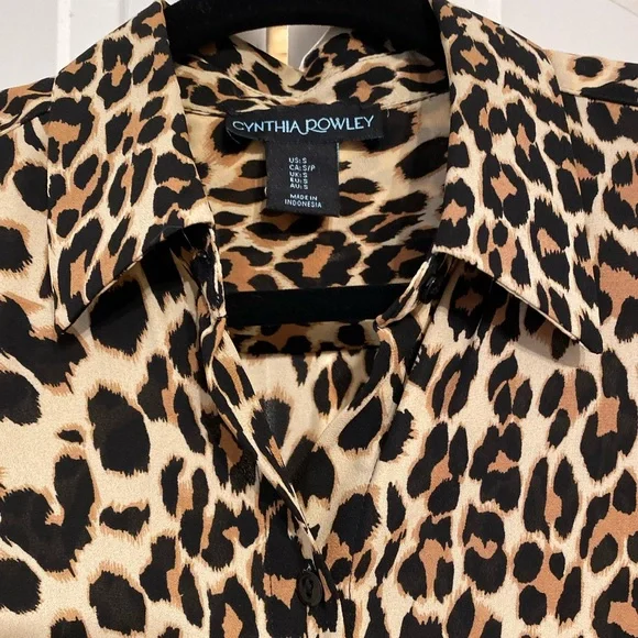 Animal print blouse - Picture 2 of 5